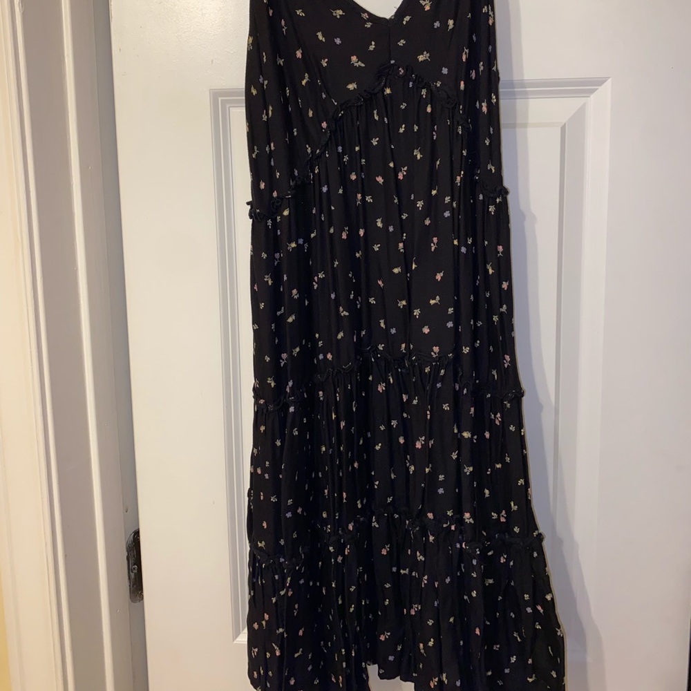 American Eagle tiered black patterned dress size M long